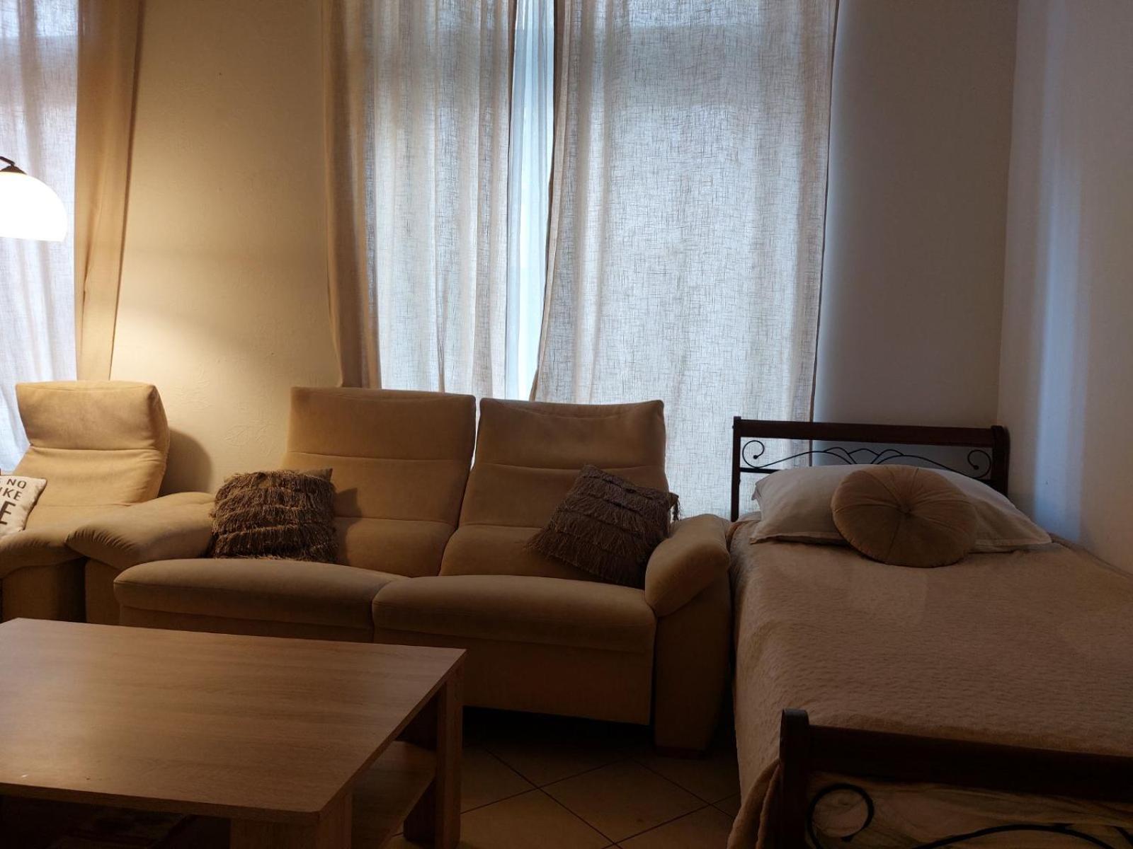 Exkluzivni Apartman V Prizemi V Hradci Kralove ฮราเดตสคราโลเว ภายนอก รูปภาพ